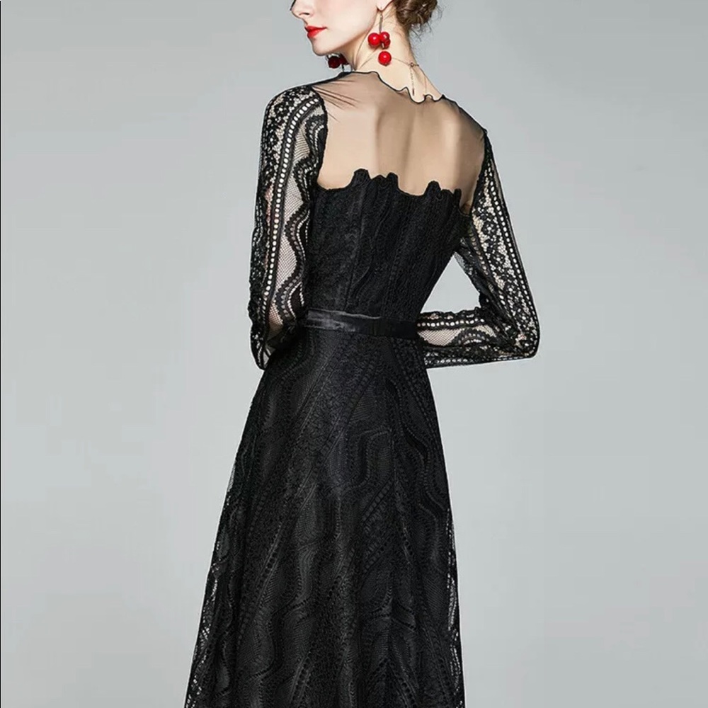 Dress - Picture 5 of 5